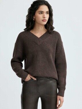 Aritzia Belize Merino V Neck Sweater
